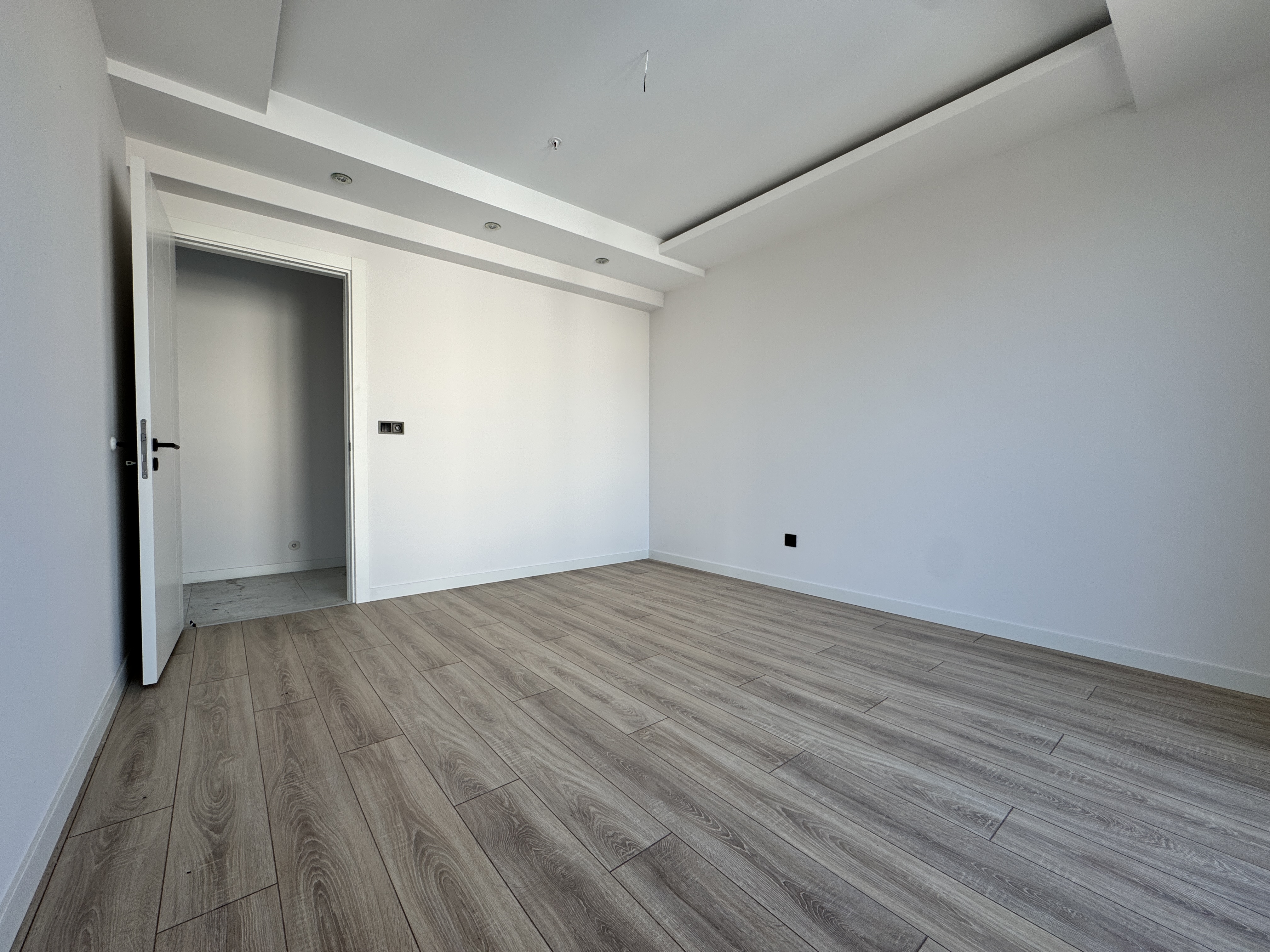 CANİK TÖRE TOWERS'TA ULTRA LÜX 3+1 245 METREKARE DAİRE